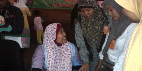 Ratusan mantan PSK di Jawa Timur diajari bikin keset dari limbah