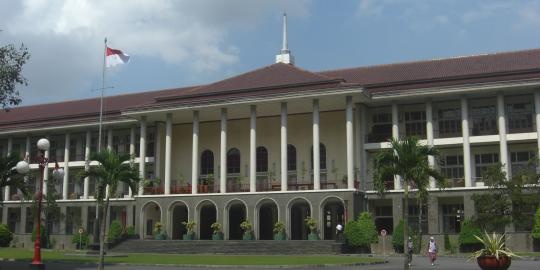 Rompi bikinan mahasiswa UGM ini bisa memijat