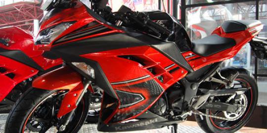Kawasaki rilis Ninja 250 Special Edition oranye di PRJ