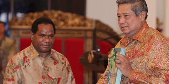 SBY terima buku 'Status Lingkungan Hidup'