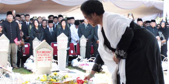 Jokowi ikut tahlilan malam kedua wafatnya Taufiq Kiemas