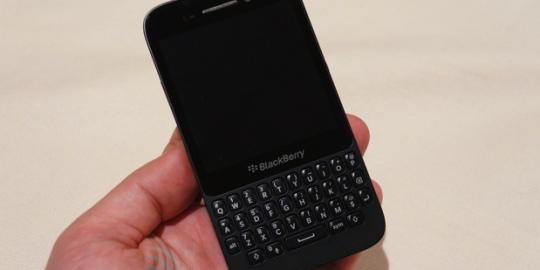 BlackBerry Q5 mulai membuka pre-order di Inggris