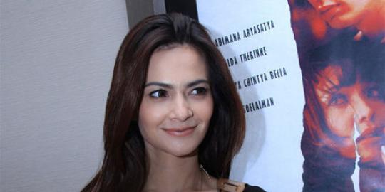 Cut Tary habiskan waktu bersama buah hati