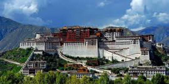 10 istana paling menakjubkan di dunia