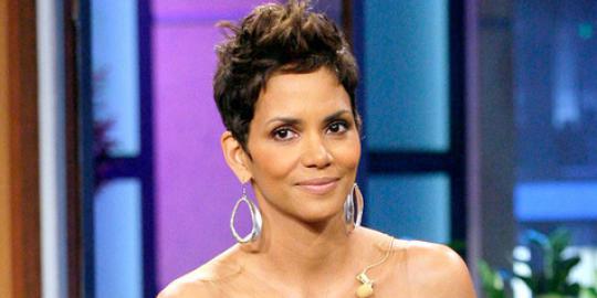 Jenis kelamin anak Halle Berry terungkap!