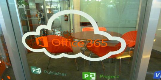 Air Asia Indonesia 'terbang' bersama Office Baru