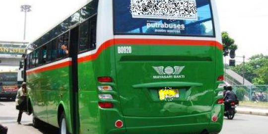 Bus Mayasari masuk parit di Tol Tangerang