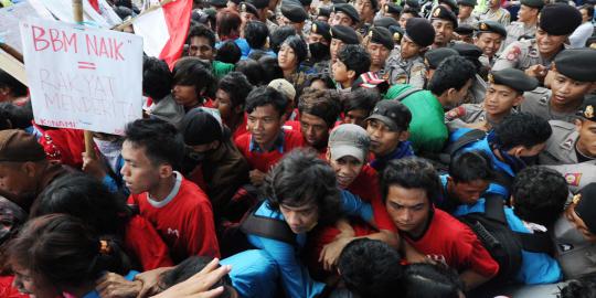 Tolak BBM naik, PDIP gandeng pendekar Banten serbu Istana