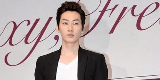 Eunhyuk peringatkan orang yang meng-hacked Twitternya