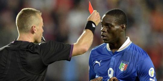 Ronaldo: Balotelli jangan sampai jadi seperti Adriano