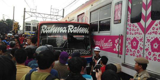 Polisi amankan sopir Metromini yang ditabrak KRL di Pasar Minggu
