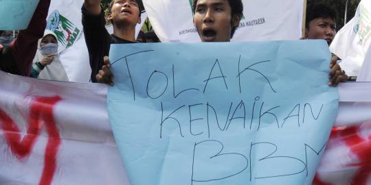 Mbok Minah, nenek yang mencuri 3 biji buah kakao ikut demo BBM