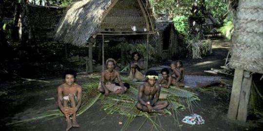 Gadis Papua Nugini penggal ayahnya setelah diperkosa