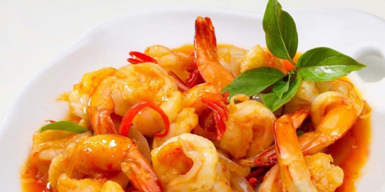 cegah rambut rontok dengan 7 makanan ini!