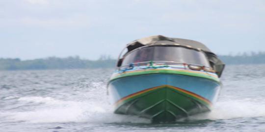 Pegawai pajak Batulicin, seberangi laut sambangi Wajib Pajak