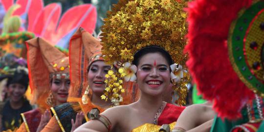 Gelar karnaval, Jokowi undang peserta dari Jember hingga Kutai