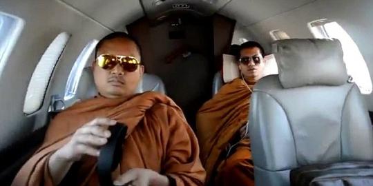 Terlalu gaul, biksu asal Thailand ditegur