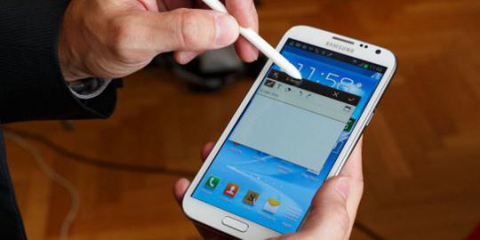 Smartphone berlayar besar, inovasi yang mubazir?
