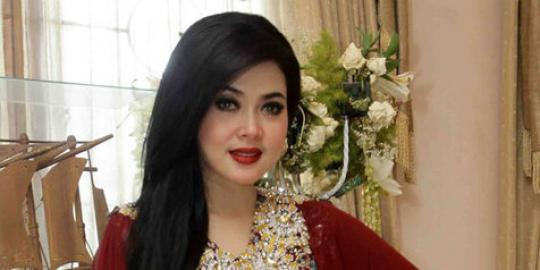 Ulang tahun saat Ramadan, Syahrini ingin tarawih bersama ibunda