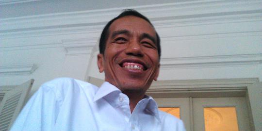 Ditanya nyapres apa tidak, Jokowi jawab 'ndak mikir ke situ'