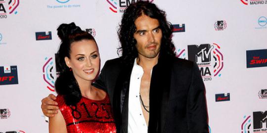 Katy Perry: Russell Brand menceraikanku lewat SMS