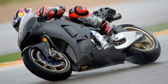 Bradl jadi yang pertama jajal motor terbaru Honda MotoGP