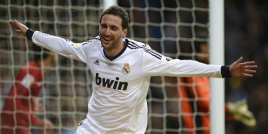 Arsenal siap pecahkan rekor transfer untuk Higuain