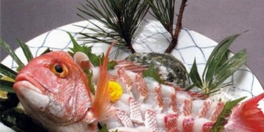 10 hewan yang dimakan hidup-hidup oleh manusia