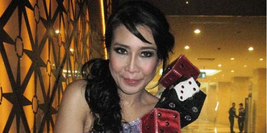 Single anyar, Lia Emilia gandeng Anak band & DJ