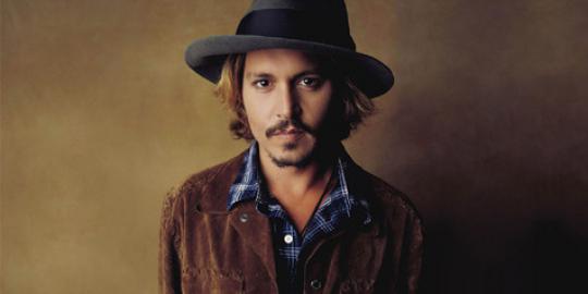 Punya masalah serius, mata Johnny Depp nyaris buta