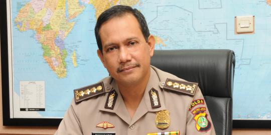 Polisi ringkus seorang ibu yang 'kencing' BBM di tengah laut