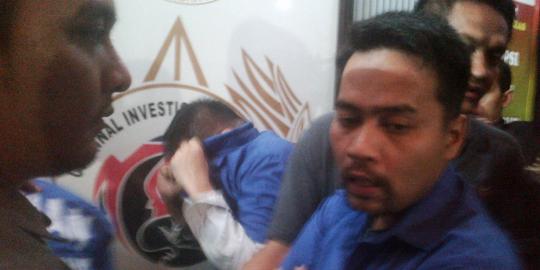 Salah satu wanita yang ditangkap bersama Bjah dipanggil 'mami'