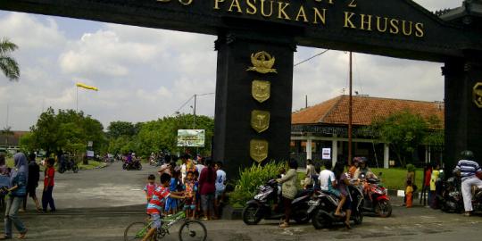 Ratusan warga meriahkan markas Grup 2 Kopassus