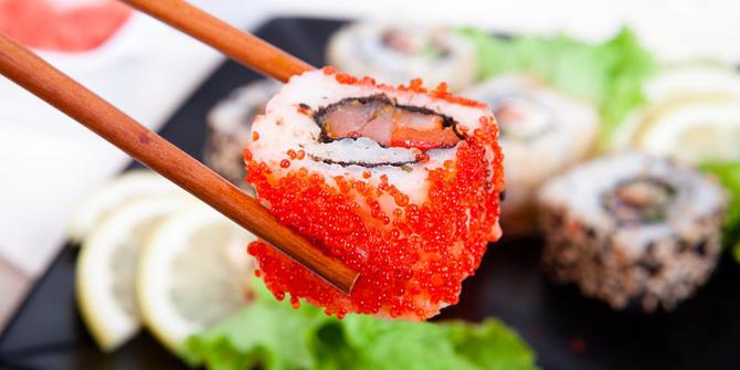 Tips memesan menu sushi yang menyehatkan  merdeka.com