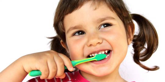 5 Tips mencegah gigi berlubang pada balita  merdeka.com