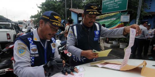 30 Angkot di Jakarta Barat terjaring razia tarif liar