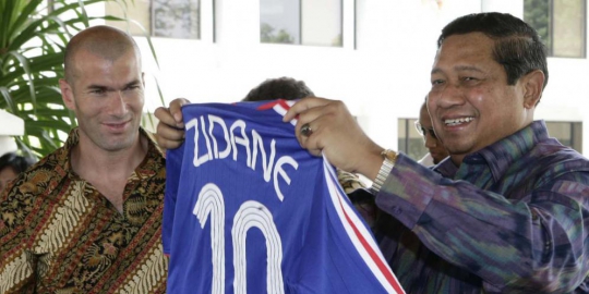 ini 4 jersey sepak bola yang dikoleksi sby gratis