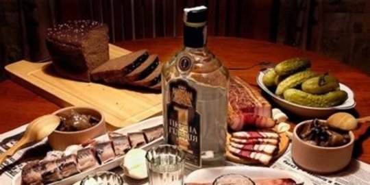 rusia memakan kakaknya sendiri rev2