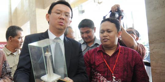 Hari ini ulang tahun, Ahok pilih ke dokter gigi