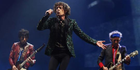 Aksi 50 tahun The Rolling Stones hipnotis ratusan ribu penonton