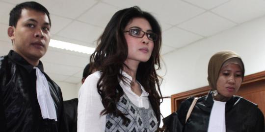 Kuasa hukum kaget Novi mau telanjang lagi di depan umum