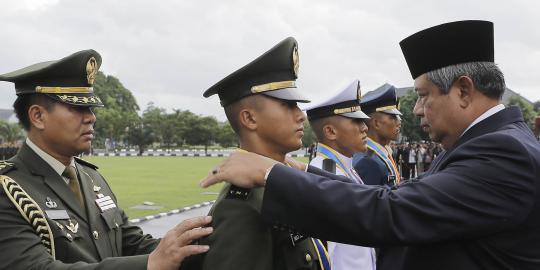 Presiden SBY lantik perwira muda TNI-Polri