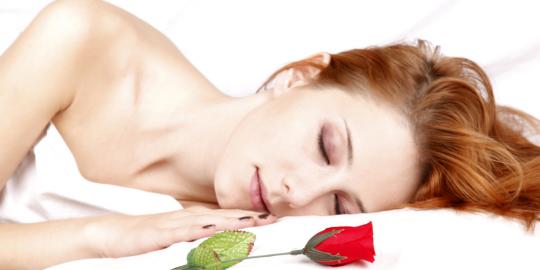 Demi terlihat cantik, 25 persen wanita pakai make up saat tidur