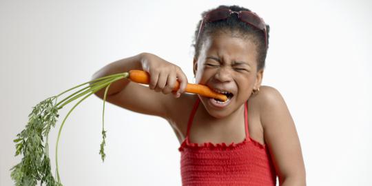 Ingin anak rajin makan sayur? Lakukan cara ini!