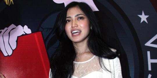 High heel Jessica Iskandar pernah dipinjam Olga Syahputra 