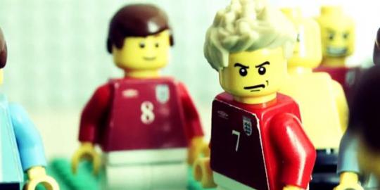 [Video] Perjalanan karir David Beckham diabadikan dalam lego