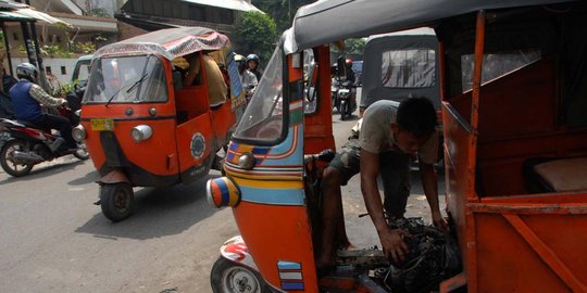 bajaj rev3