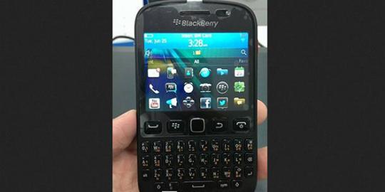 Bocoran foto BlackBerry 9720 terkuak