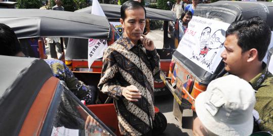 Ditanya sopir bajaj tuli, Jokowi cuek
