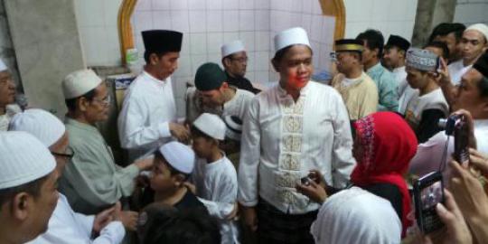 Warga kaget, Jokowi tiba-tiba tarawih di Masjid Tawakkal